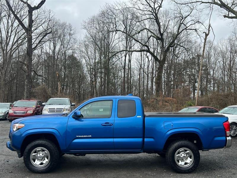 Toyota Tacoma SR Access Cab 6' Bed I4 4x4 MT (Natl) 2017