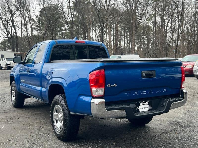 Toyota Tacoma SR Access Cab 6' Bed I4 4x4 MT (Natl) 2017