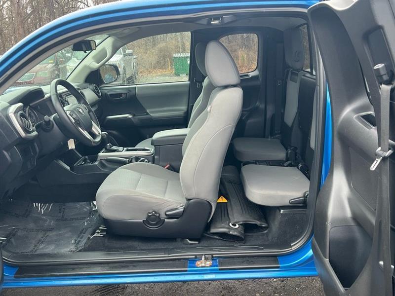 Toyota Tacoma SR Access Cab 6' Bed I4 4x4 MT (Natl) 2017