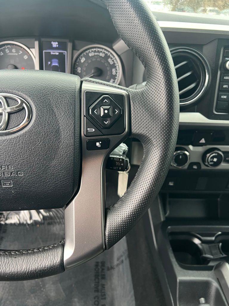 Toyota Tacoma SR Access Cab 6' Bed I4 4x4 MT (Natl) 2017