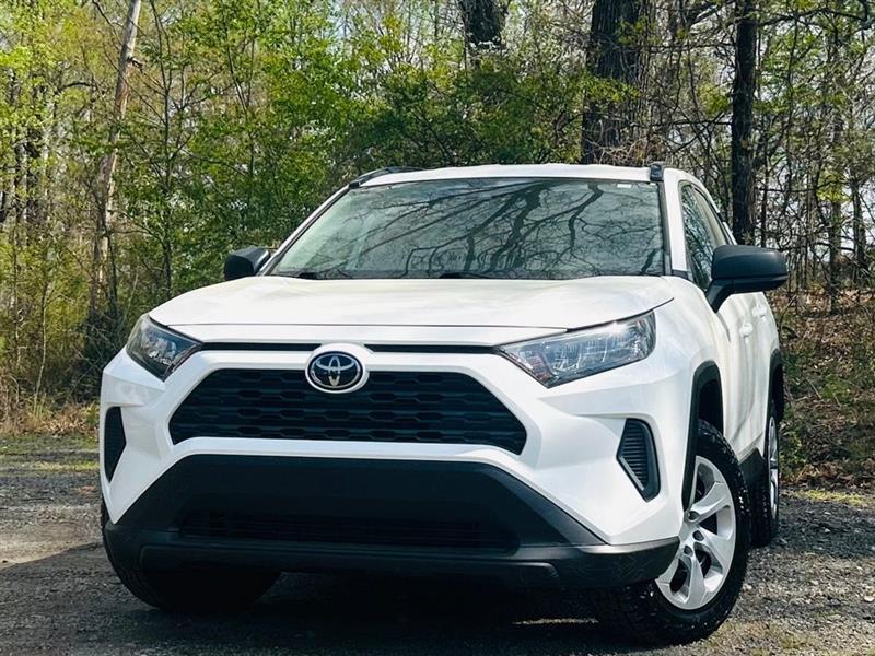 2020 Toyota RAV4 LE FWD (Natl)