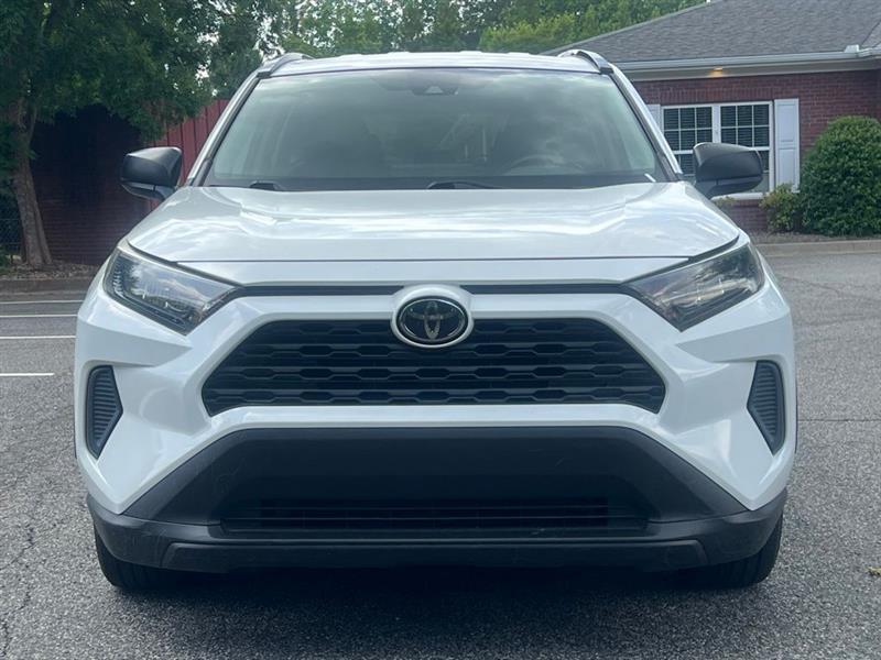 Toyota RAV4 LE FWD (Natl) 2020