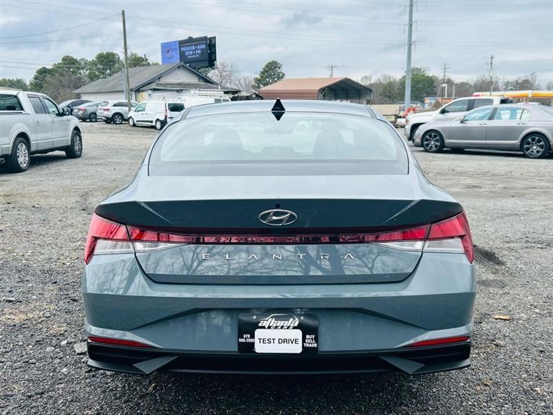 Hyundai Elantra SE IVT 2021