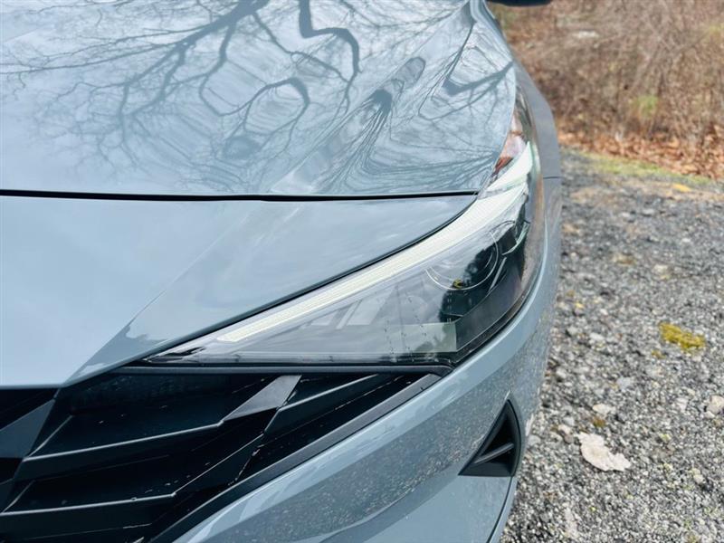 Hyundai Elantra SE IVT 2021