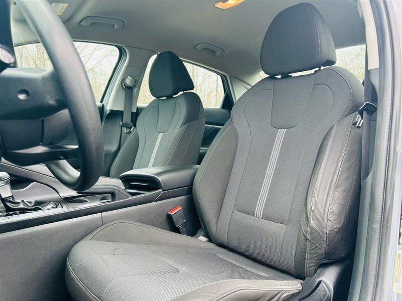 Hyundai Elantra SE IVT 2021