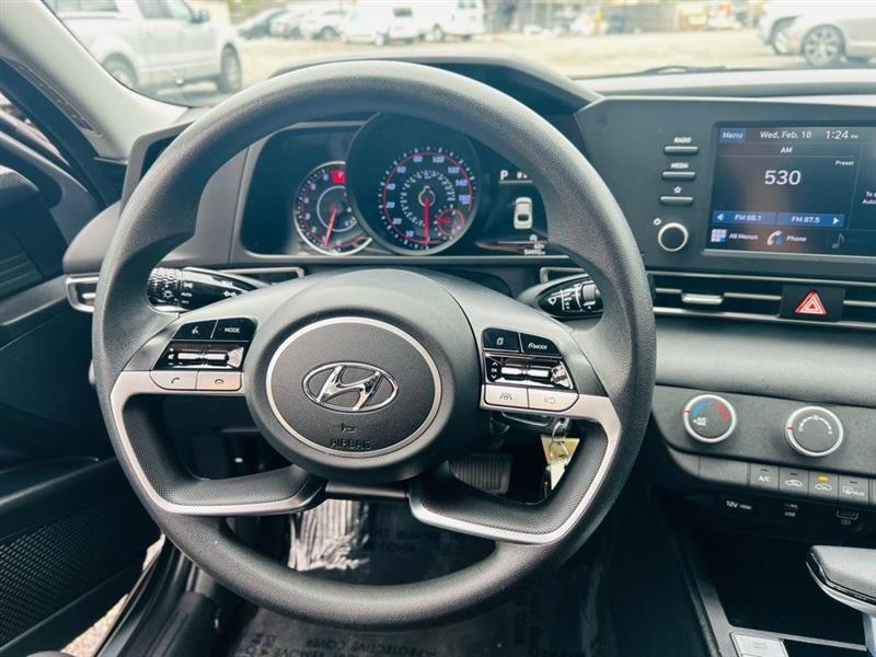 Hyundai Elantra SE IVT 2021