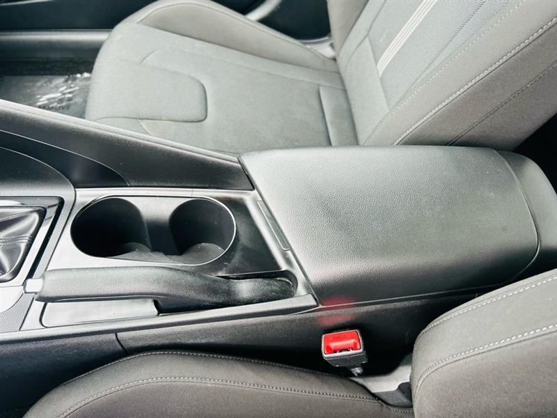 Hyundai Elantra SE IVT 2021