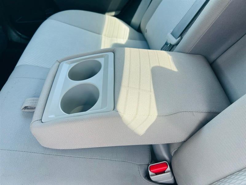 Toyota Corolla 4dr Sdn CVT LE ECO (Natl) 2016