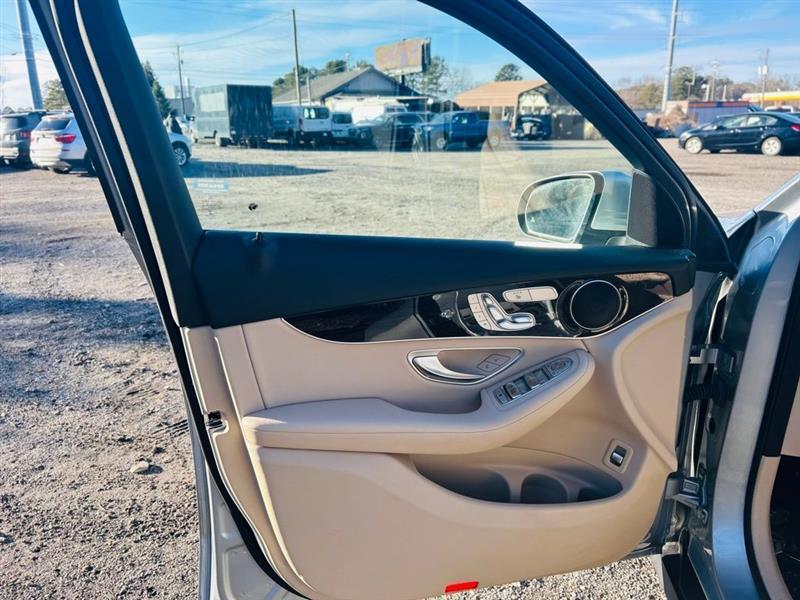 Mercedes-Benz GLC GLC 300 SUV 2021