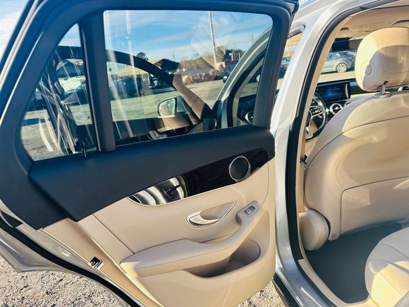 Mercedes-Benz GLC GLC 300 SUV 2021