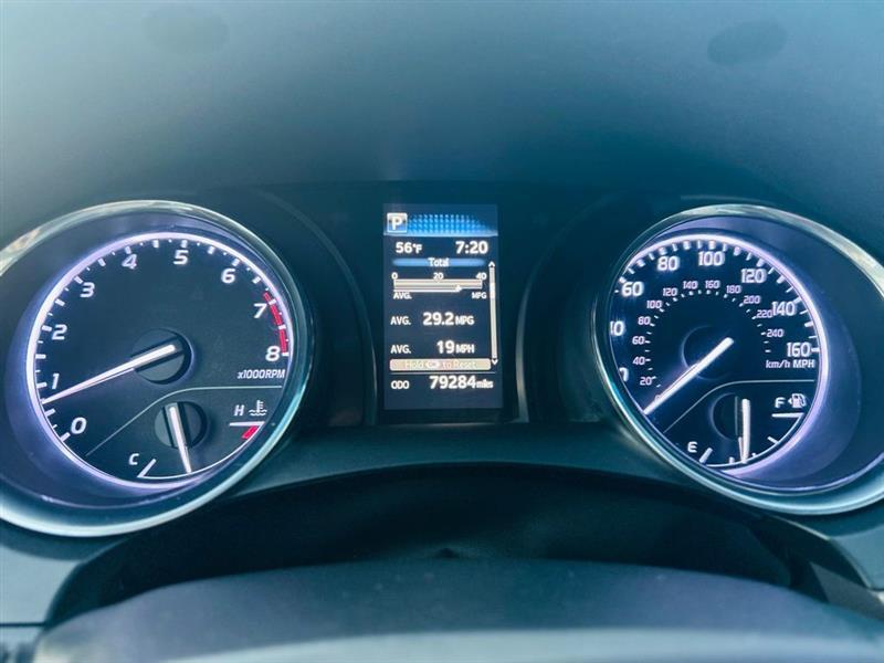 Toyota Camry LE Auto (Natl) 2019