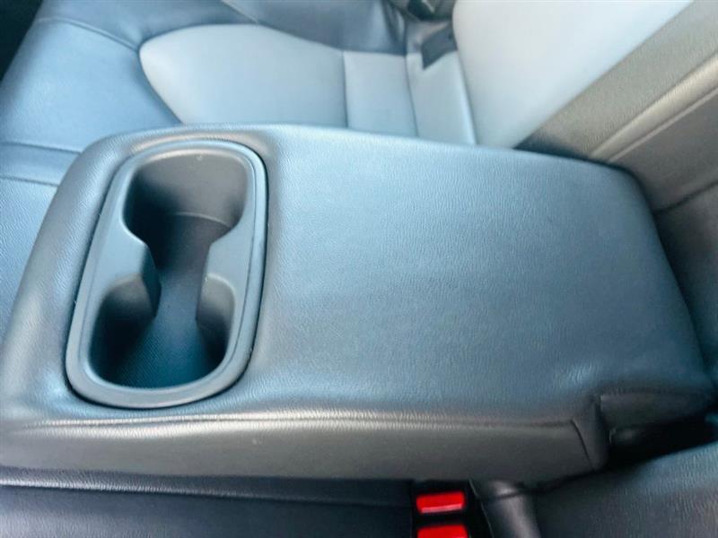 Toyota Camry LE Auto (Natl) 2019