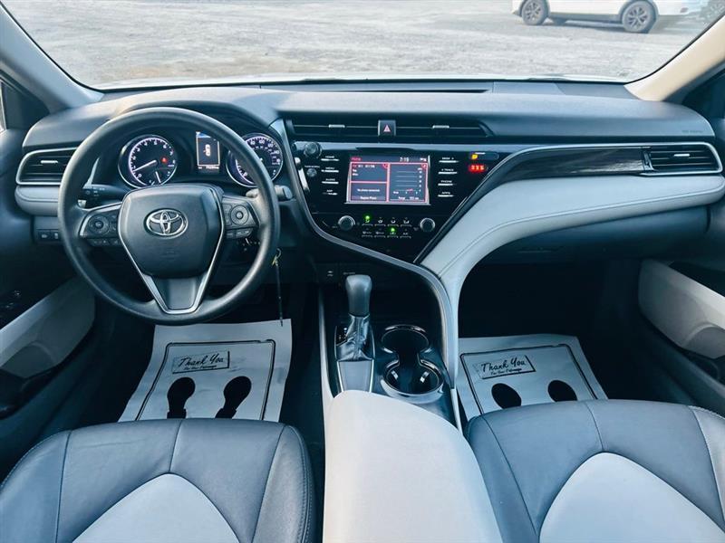 Toyota Camry LE Auto (Natl) 2019