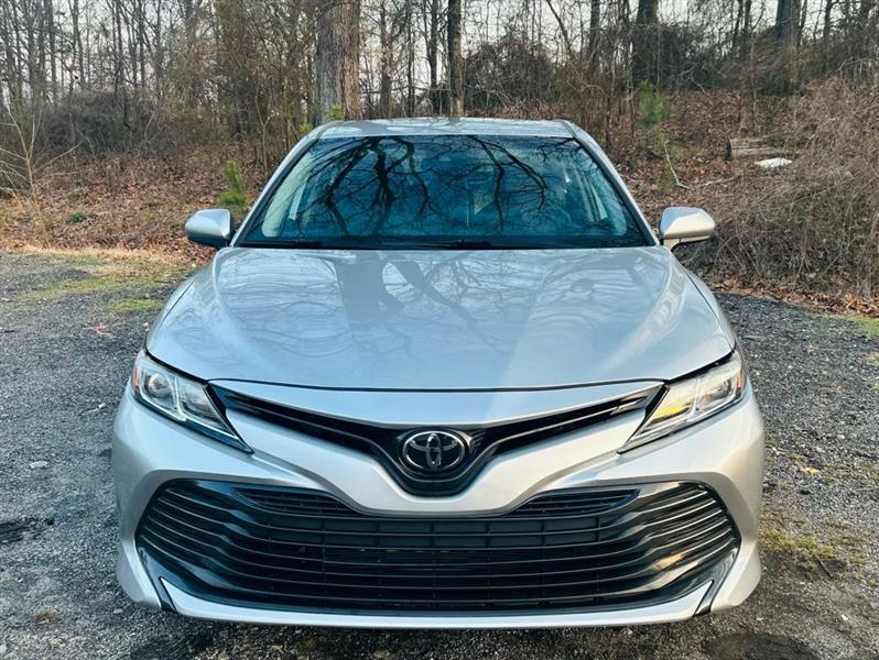 Toyota Camry LE Auto (Natl) 2019