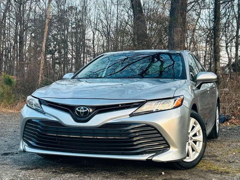 2019 Toyota Camry LE Auto (Natl)