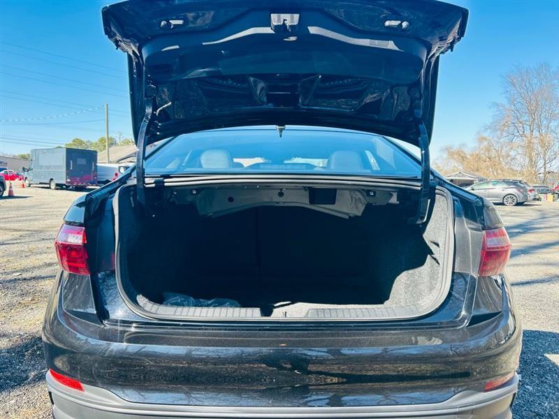 Volkswagen Jetta SE Auto 2025