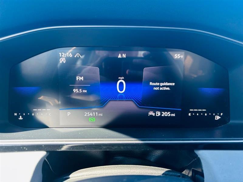 Volkswagen Jetta SE Auto 2025