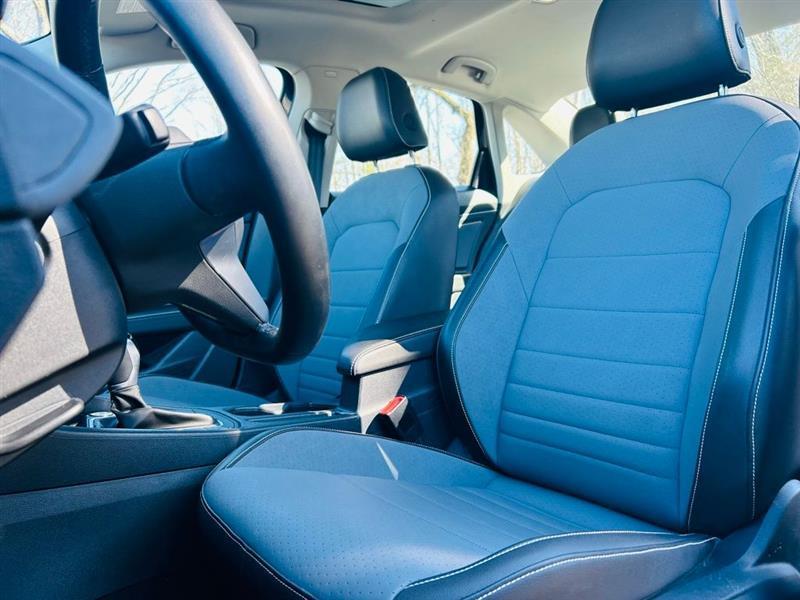 Volkswagen Jetta SE Auto 2025