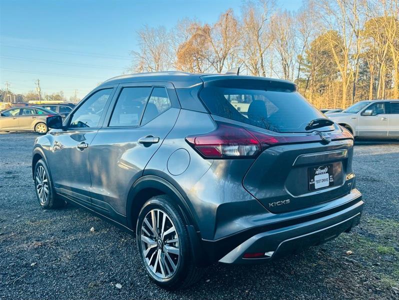 Nissan Kicks SV FWD 2022