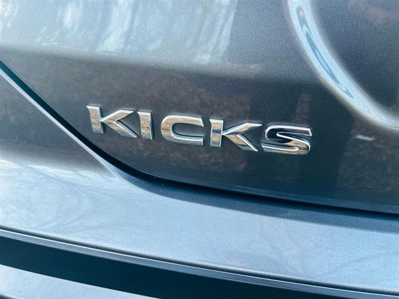 Nissan Kicks SV FWD 2022