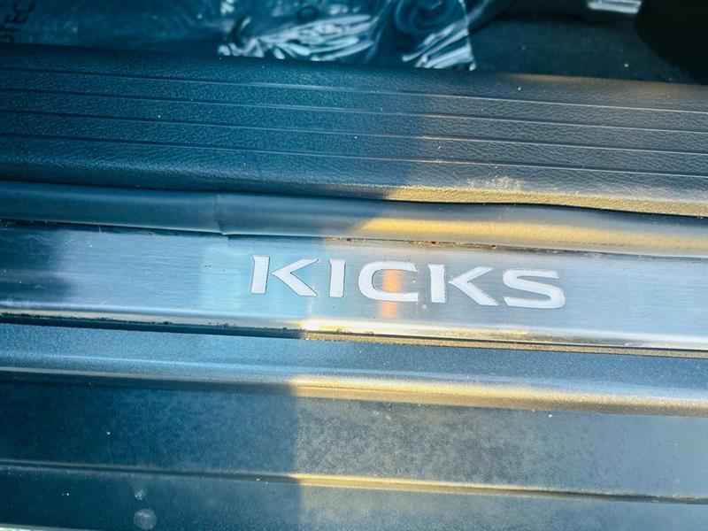 Nissan Kicks SV FWD 2022