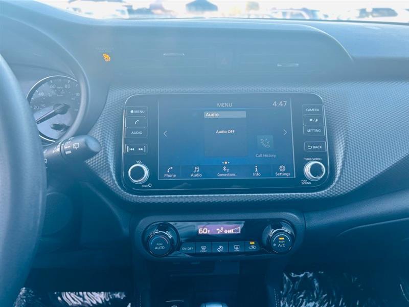 Nissan Kicks SV FWD 2022