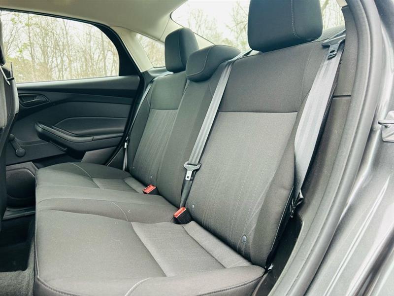 Ford Focus S Sedan 2018