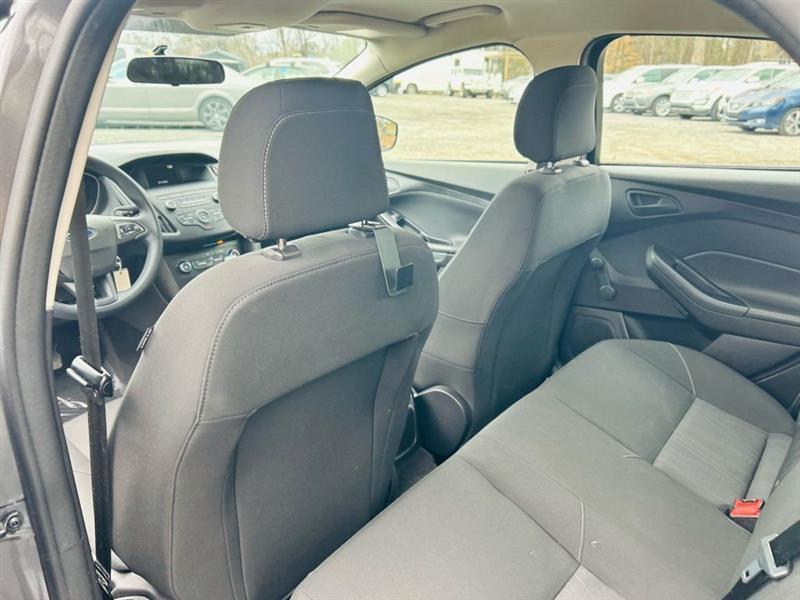 Ford Focus S Sedan 2018