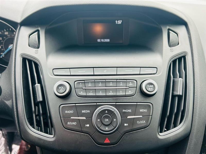 Ford Focus S Sedan 2018