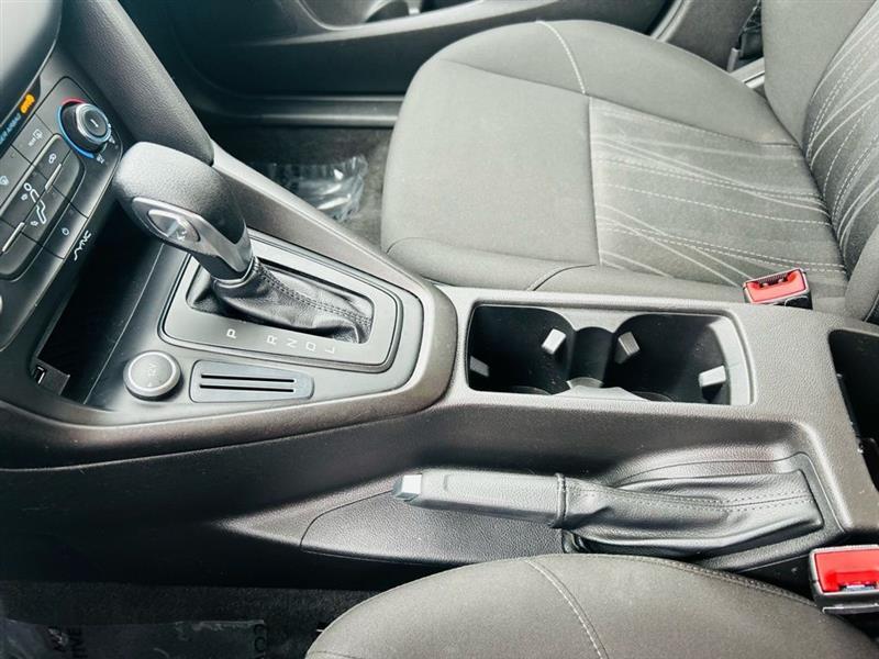 Ford Focus S Sedan 2018