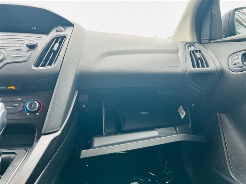 Ford Focus S Sedan 2018