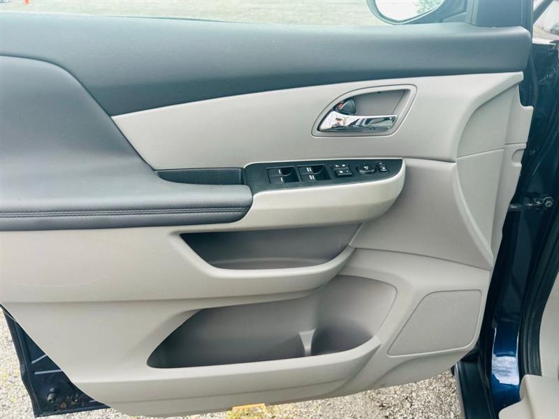 Honda Odyssey 5dr EX-L w/Leather 2015