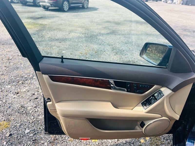 Mercedes-Benz C-Class 4dr Sdn C 300 Sport 4MATIC 2011