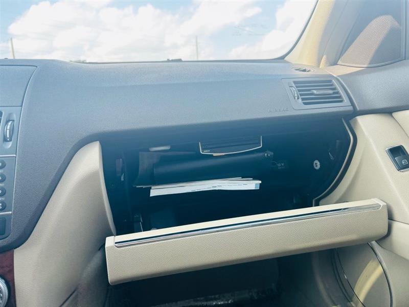 Mercedes-Benz C-Class 4dr Sdn C 300 Sport 4MATIC 2011