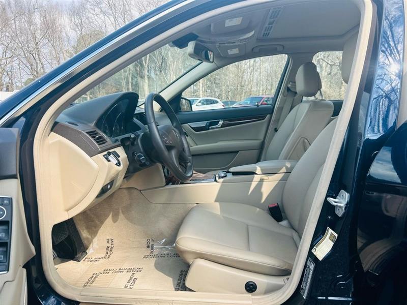 Mercedes-Benz C-Class 4dr Sdn C 300 Sport 4MATIC 2011