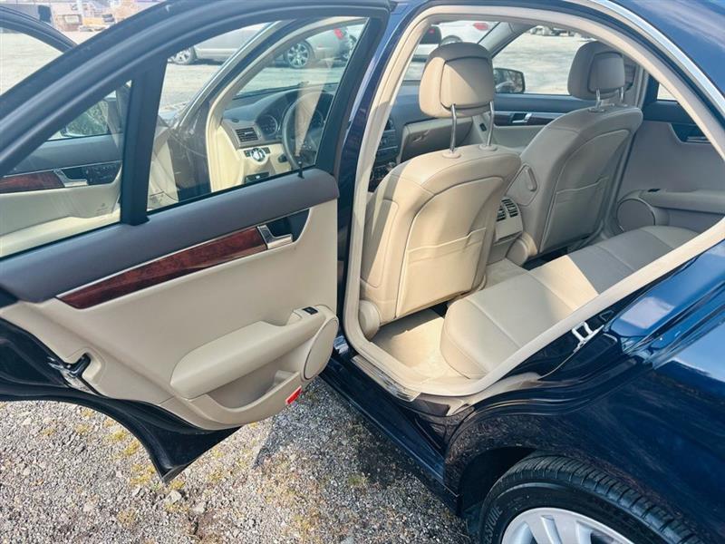 Mercedes-Benz C-Class 4dr Sdn C 300 Sport 4MATIC 2011