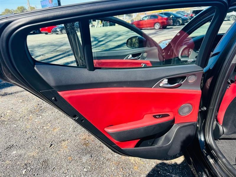 Kia Stinger GT1 RWD 2019