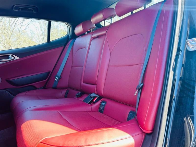 Kia Stinger GT1 RWD 2019