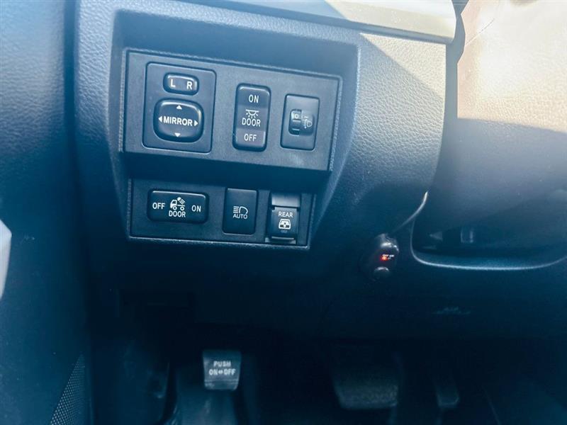 Toyota Tundra 4WD SR5 CrewMax 5.5' Bed 5.7L (Natl) 2019