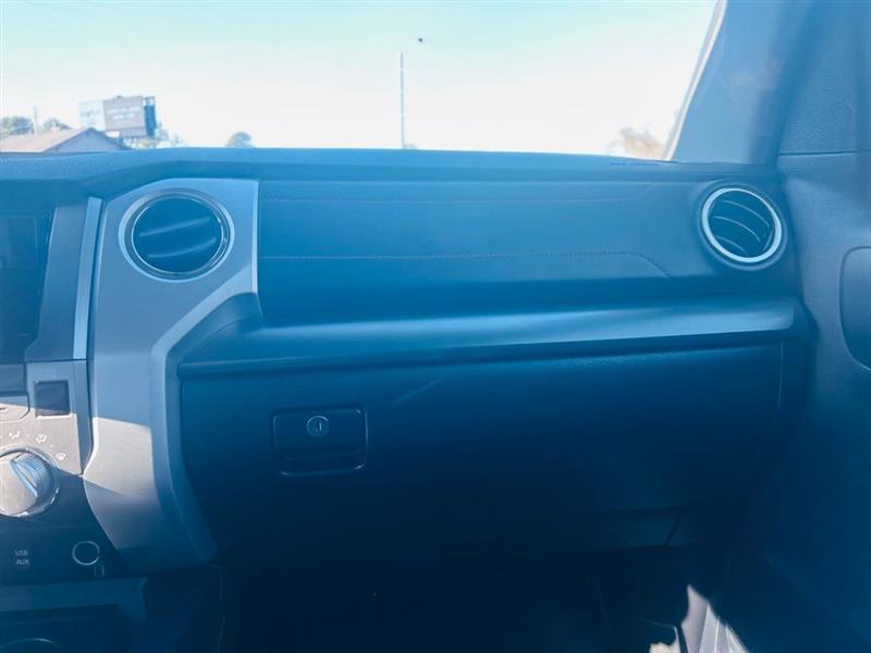 Toyota Tundra 4WD SR5 CrewMax 5.5' Bed 5.7L (Natl) 2019