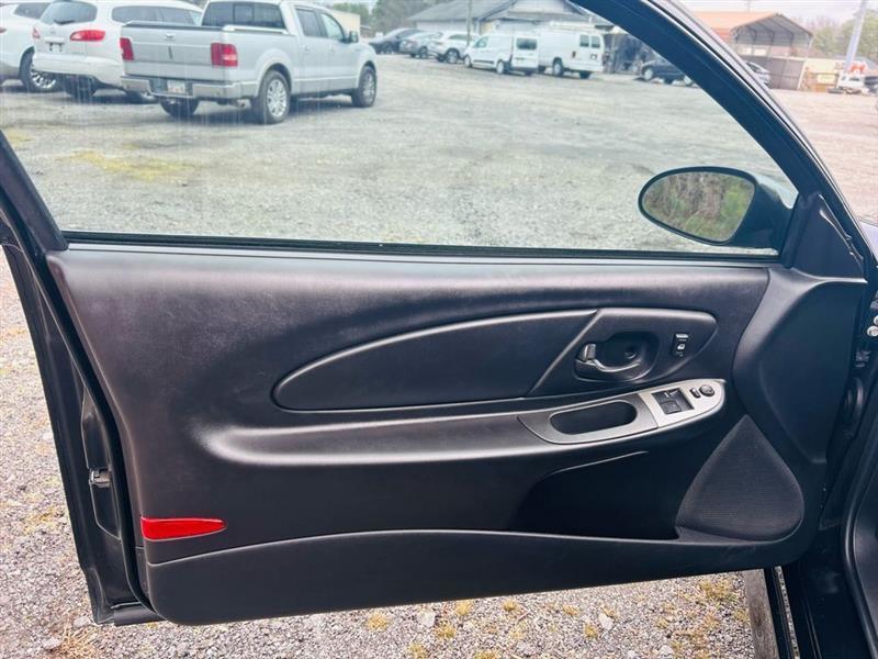 Chevrolet Monte Carlo 2dr Cpe SS 2006