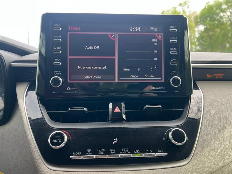 Toyota Corolla LE CVT (Natl) 2021