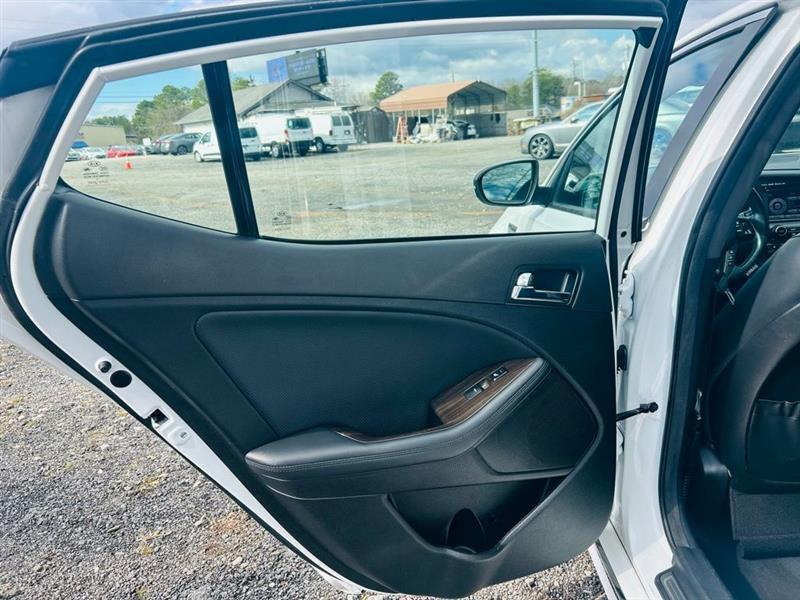 Kia Optima 4dr Sdn SX w/Limited Pkg 2013