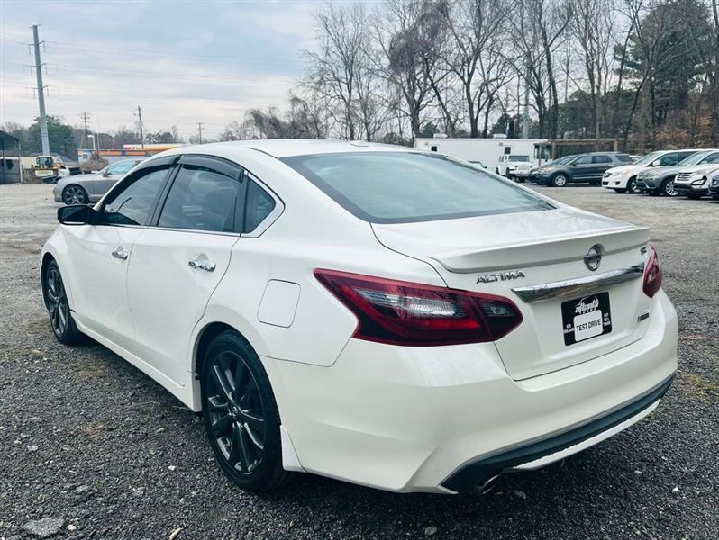 Nissan Altima 2.5 SR Sedan 2018