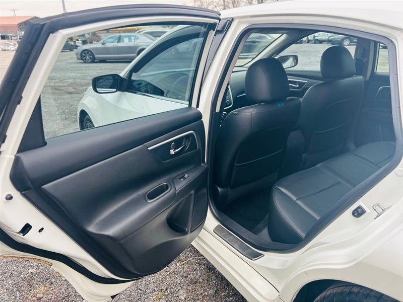 Nissan Altima 2.5 SR Sedan 2018