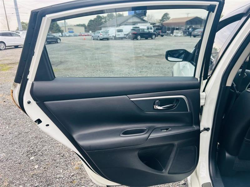 Nissan Altima 2.5 SR Sedan 2018