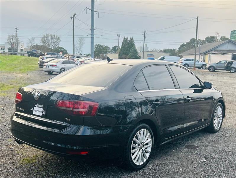 Volkswagen Jetta Sedan 4dr Auto 1.8T SEL PZEV 2016