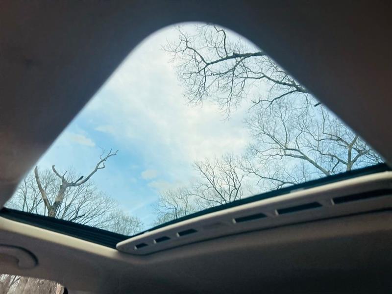 Volkswagen Jetta Sedan 4dr Auto 1.8T SEL PZEV 2016