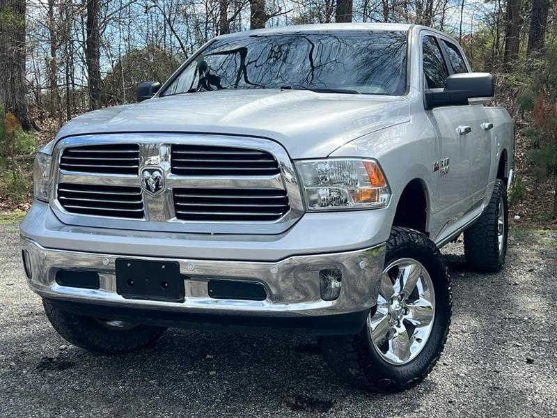 2018 RAM 1500 Lone Star 4x4 Crew Cab 5'7" Box
