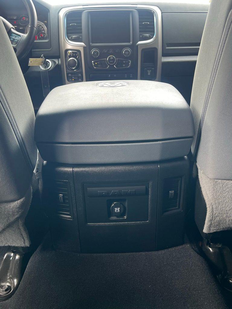 RAM 1500 Lone Star 4x4 Crew Cab 5'7" Box 2018
